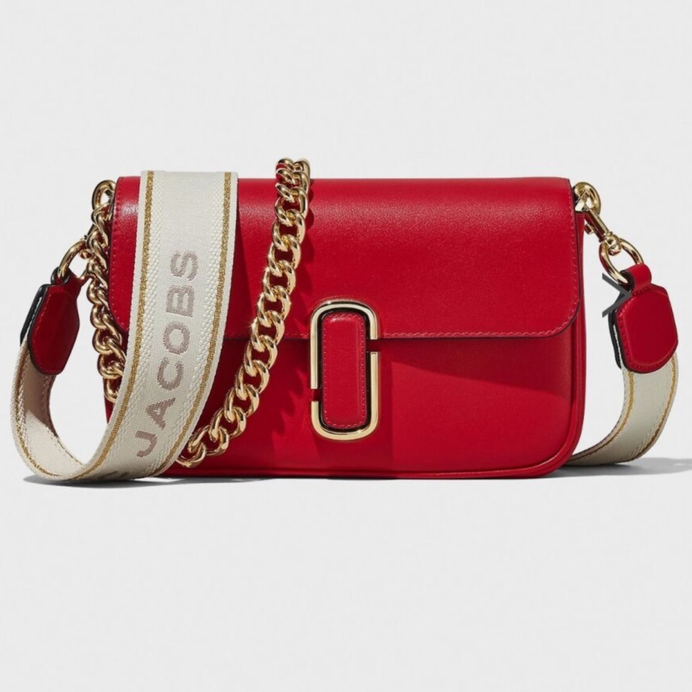 NWT Marc Jacobs J Marc 3 in 1  Crossbody Bag with Elegant Flap Closure
